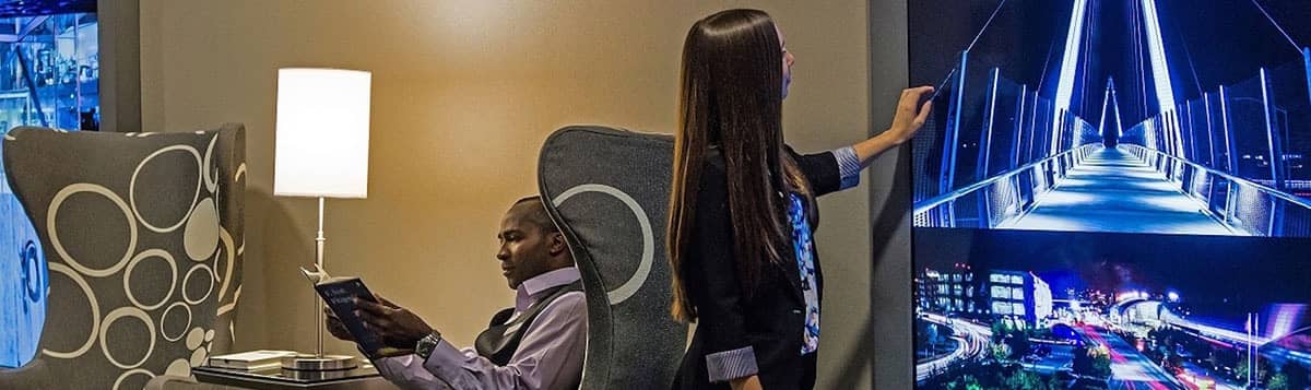 Samsung Case Study: Hospitality Technology Creates an Innovative Atmosphere for Business Travelers
