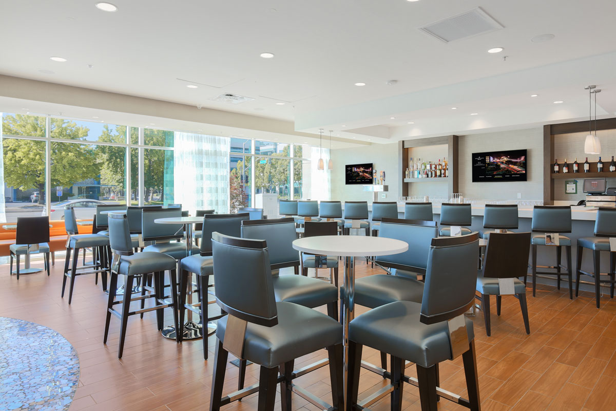 Springhill Suites by Marriott San Jose California - bar tables