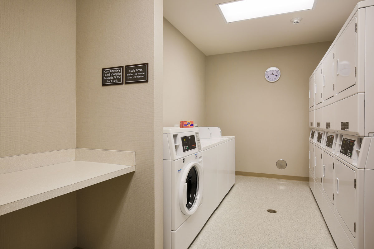 Springhill Suites by Marriott San Jose California - laundry room